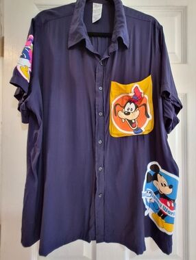 Walt Disney World Vault Collection 50 Mickey & Friends XXL Button Up Shirt